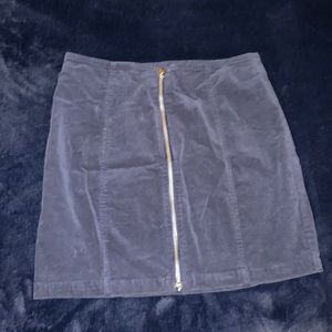 Adorable dark blue skirt